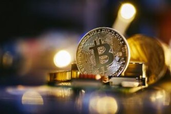 交易所里的币怎么变成人民币？交易所里的币变现教程